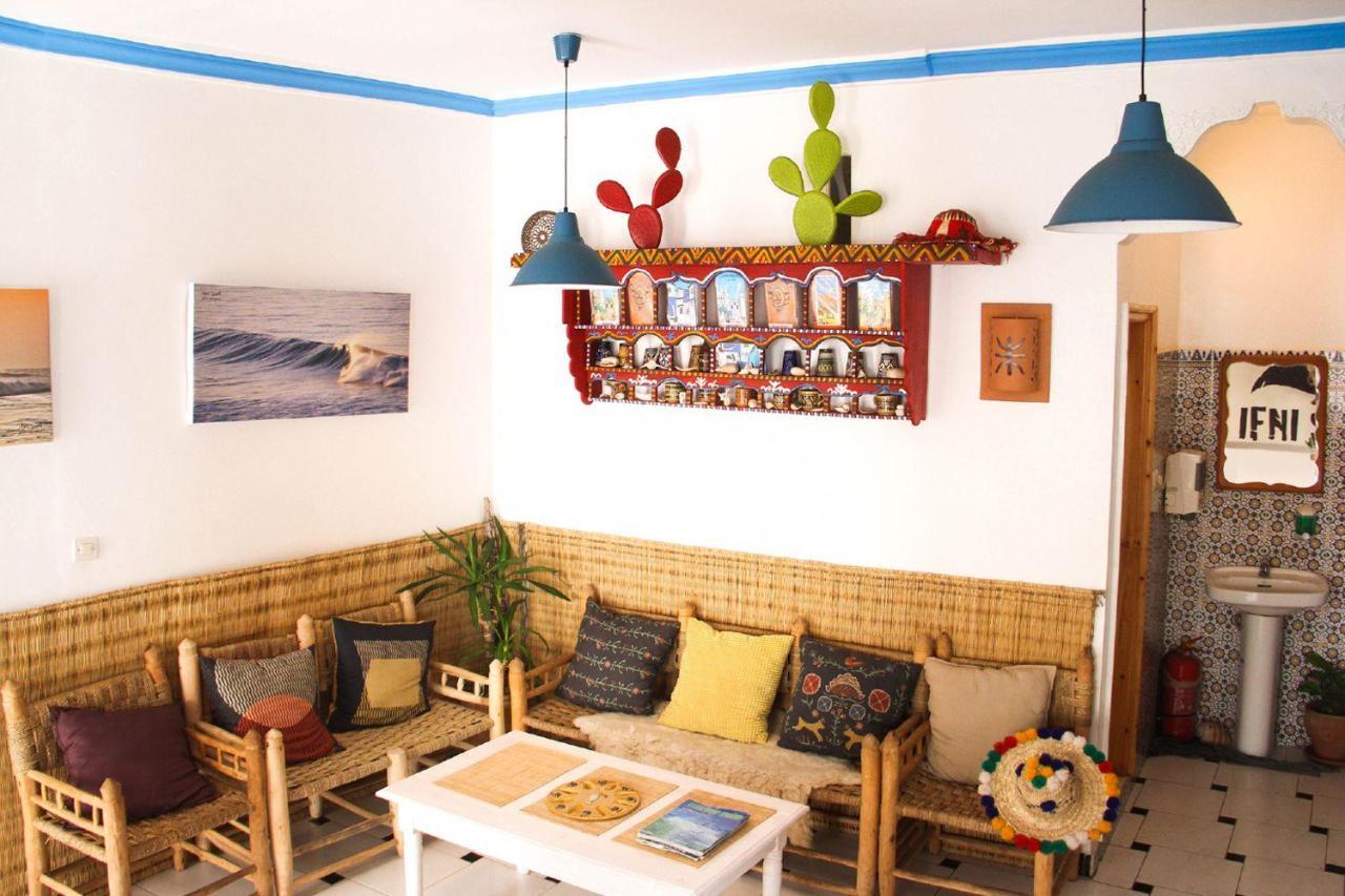 Ifni Surf Hostal Сиди-Ифни Экстерьер фото